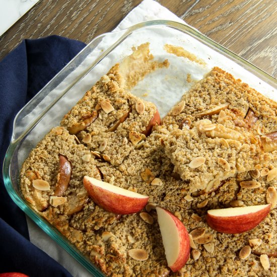 Apple Pie Baked Oatmeal