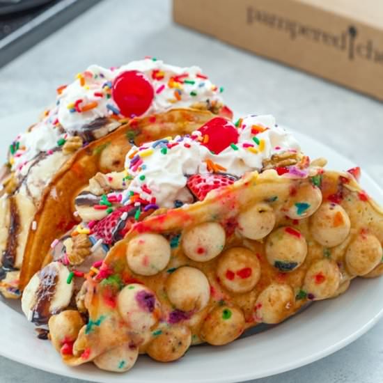 Bubble Waffle Banana Split Tacos