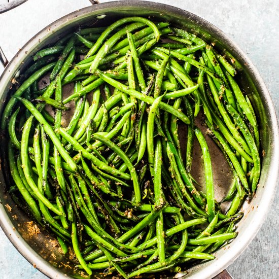 Sauteed Green Beans with Garlic