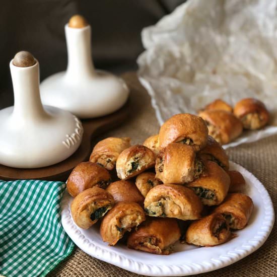 Buffalo chicken bites with spinach