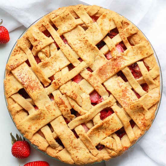 Paleo Strawberry Rhubarb Pie