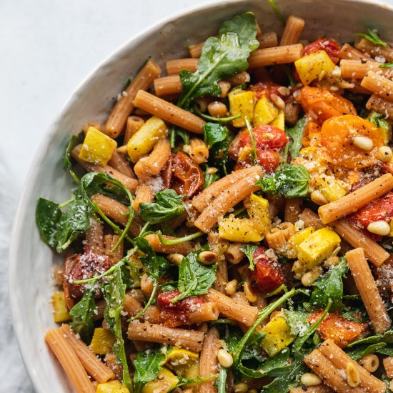 Garlic Roasted Tomato Lentil Pasta