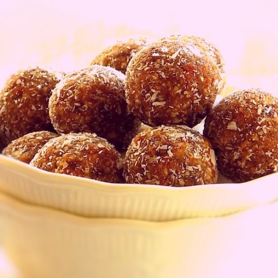 Almond Date Balls