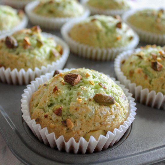 Pistachio muffins