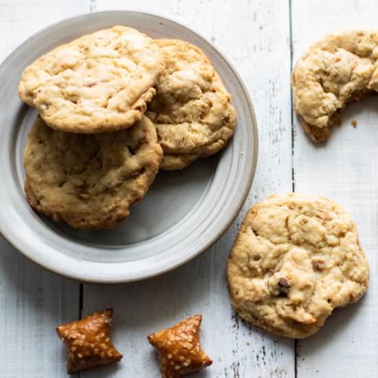 Peanut Butter Pretzel Cookies