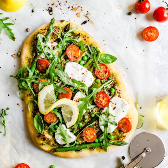 Asparagus green pesto pizza