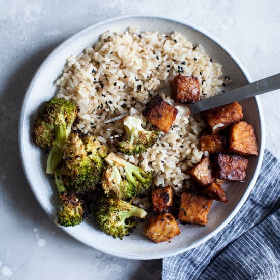 Sheet Pan Glazed Tempeh & Broccoli