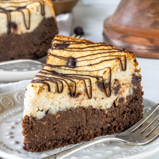 Brownie Chocolate Chip Cheesecake