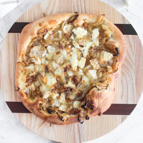 Caramelized Onion Brie Cheese Pizza