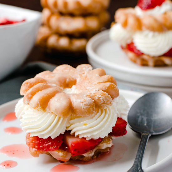 Cruller Donut Strawberry Shortcake