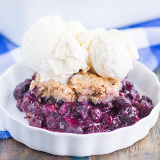 Easy Blueberry Cobbler