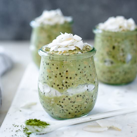 Matcha Coconut Overnight Oats