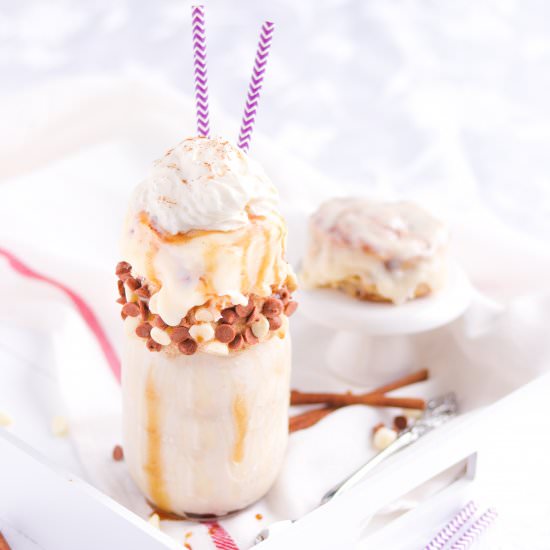 Cinnamon Roll Milkshake