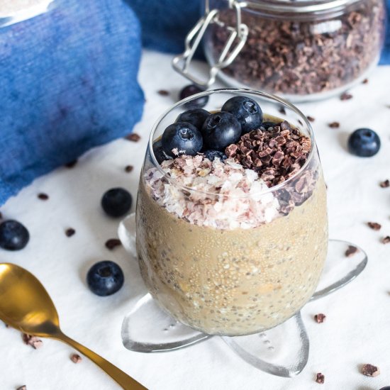 Bee Pollen Chia Overnight Oats