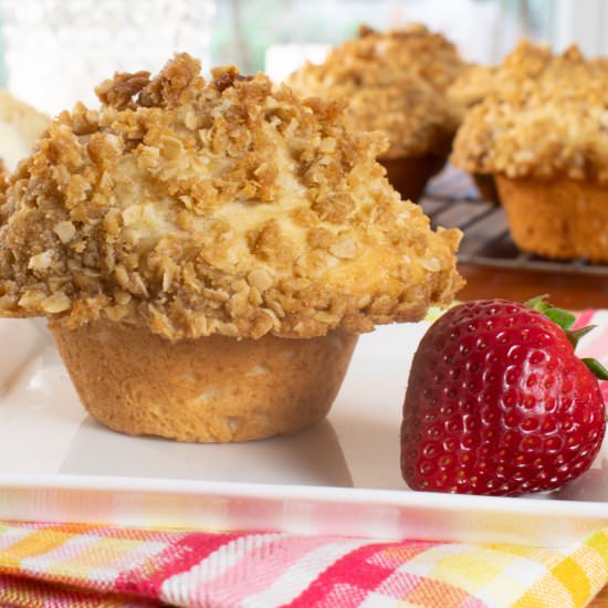 Strawberry Rhubarb Streusel Muffins