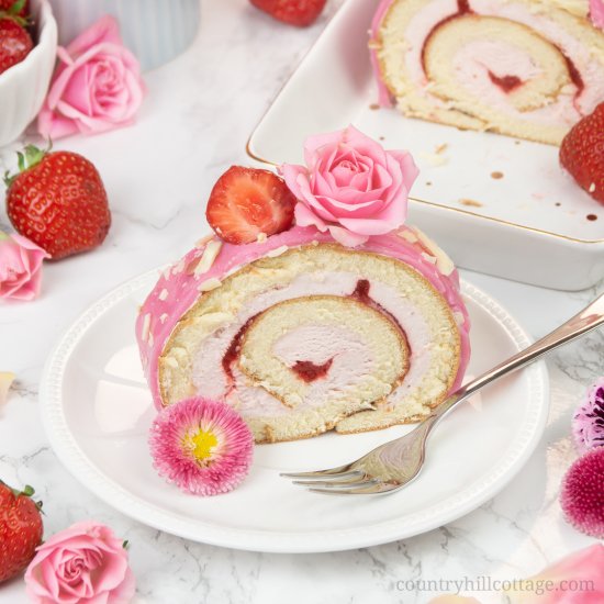 Strawberry Roll Cake