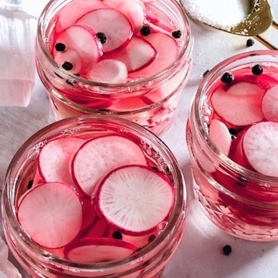 Quick Pickled Garlicky Radishes