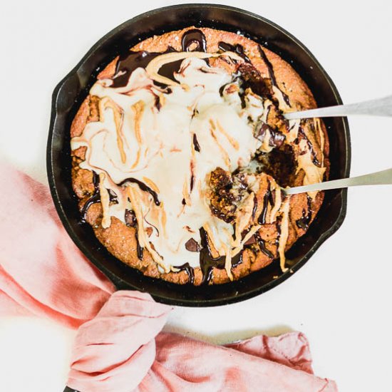 Paleo Cashew Cookie Skillet