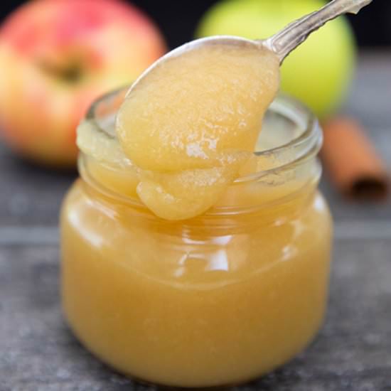 How to Make German Applesauce