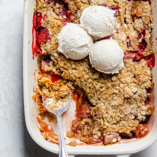 Strawberry Rhubarb Crisp