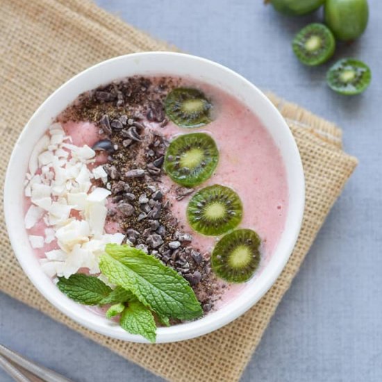 Strawberry Banana Smoothie Bowl