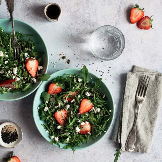 STRAWBERRY ARUGULA SALAD WITH FETA