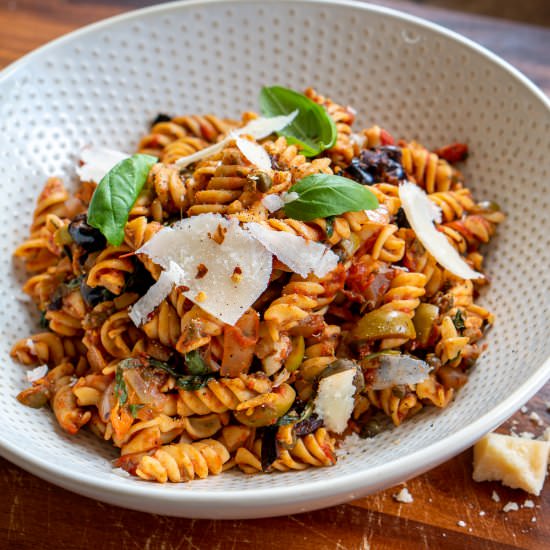 Chickpea Pasta alla Puttanesca