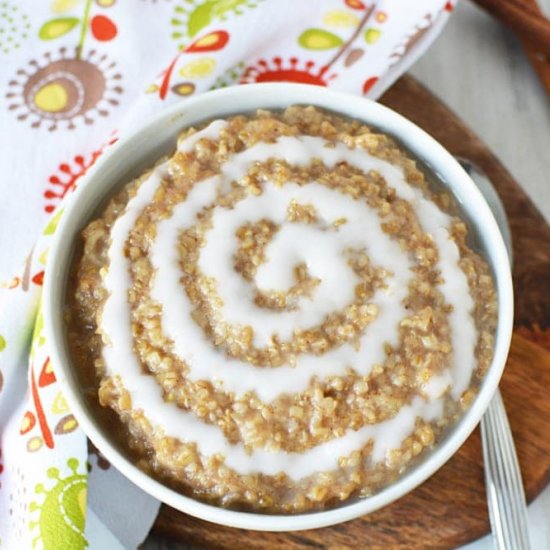 Cinnamon Roll Oatmeal