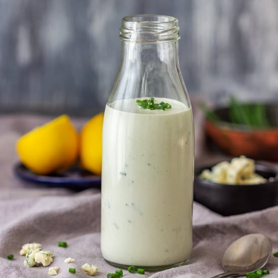 blue cheese salad dressing