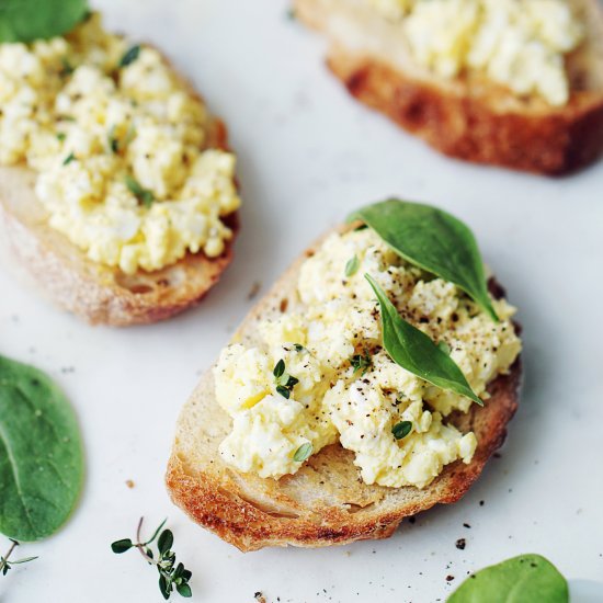 Egg salad sandwich with a twist