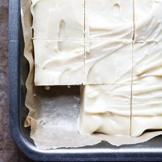 Vegan White Chocolate Fudge