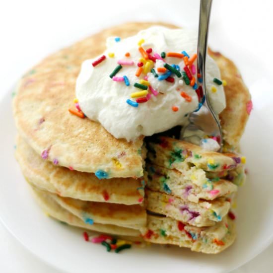 Easy GF/V Funfetti Pancakes