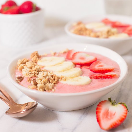 Strawberry Banana Smoothie Bowl