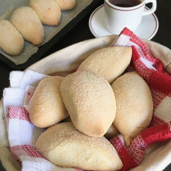 Pandesal – Filipino Bread Rolls