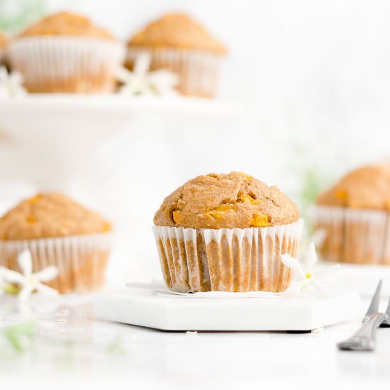 Healthy Peach Oatmeal Muffins