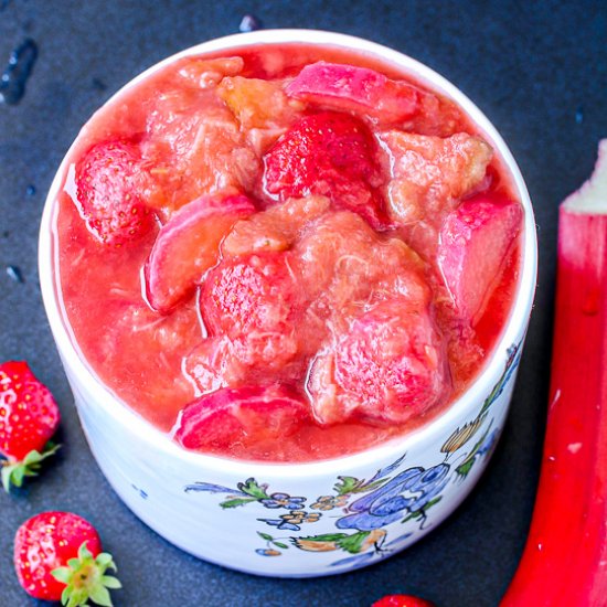 RHUBARB STRAWBERRY CHUTNEY