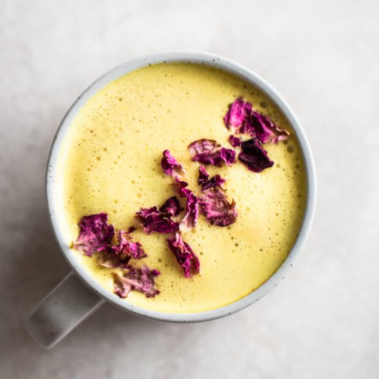 Turmeric Latte (Golden Milk)