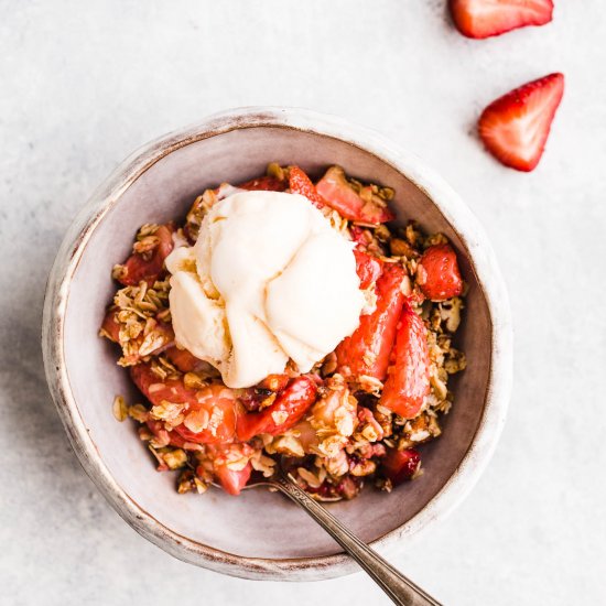 Vegan Gluten-Free Strawberry Crisp