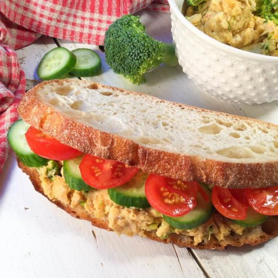 Smashed chickpea salad sandwich