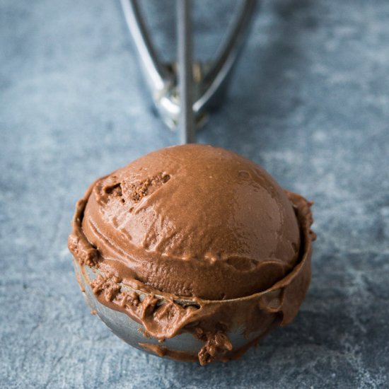 Creamy Vegan Chocolate Ice Cream