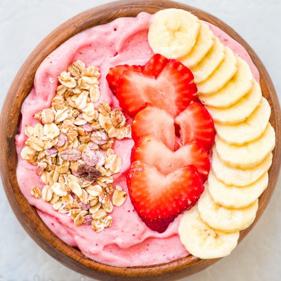 Strawberry Banana Smoothie Bowl