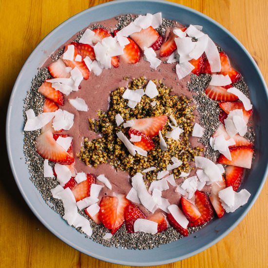 Low Carb Acai Smoothie Bowl