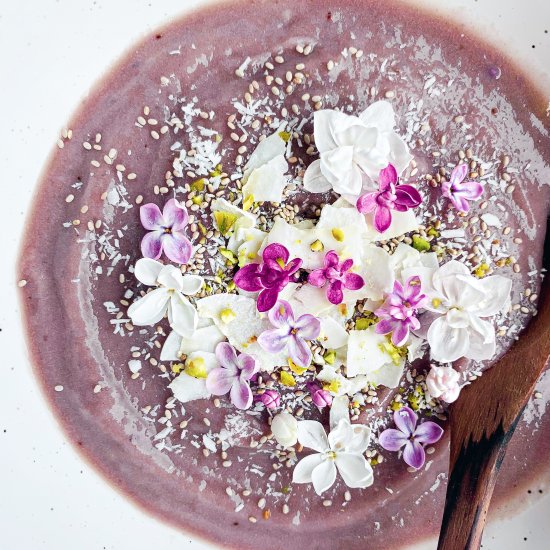 Lilac Nice Cream and Edible Flowers