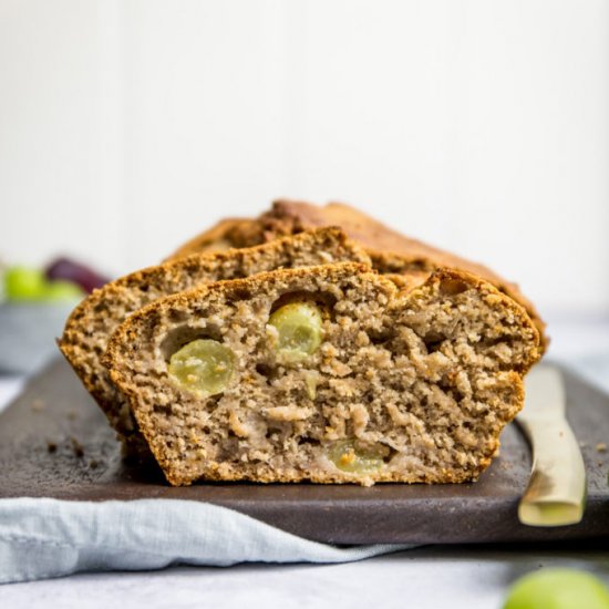 Sugar-free vegan grape bread