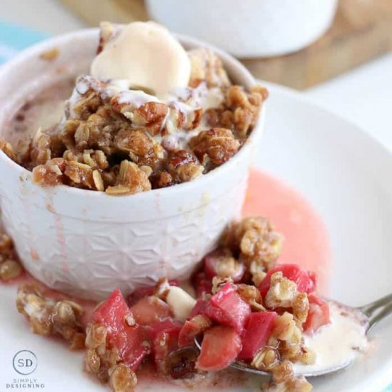 Rhubarb Crisp