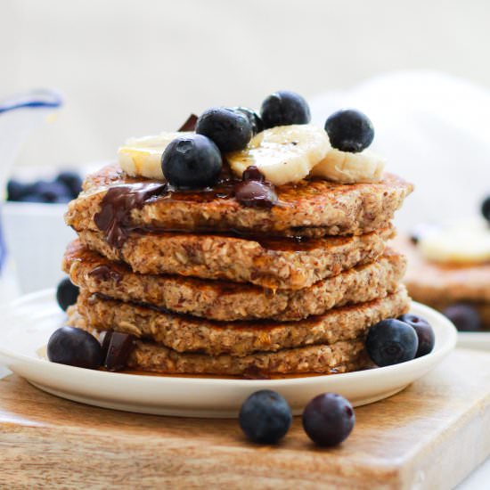 Banana Oatmeal Pancakes {GF, Vegan}