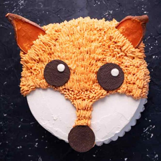 Vegan Carrot Fox Cake