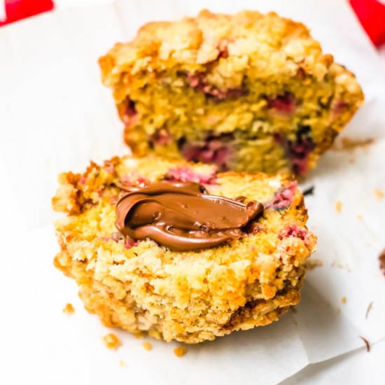 Raspberry crumble muffins