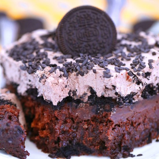 Best Oreo Poke Cake