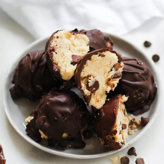 Paleo Vegan Cookie Dough Truffles